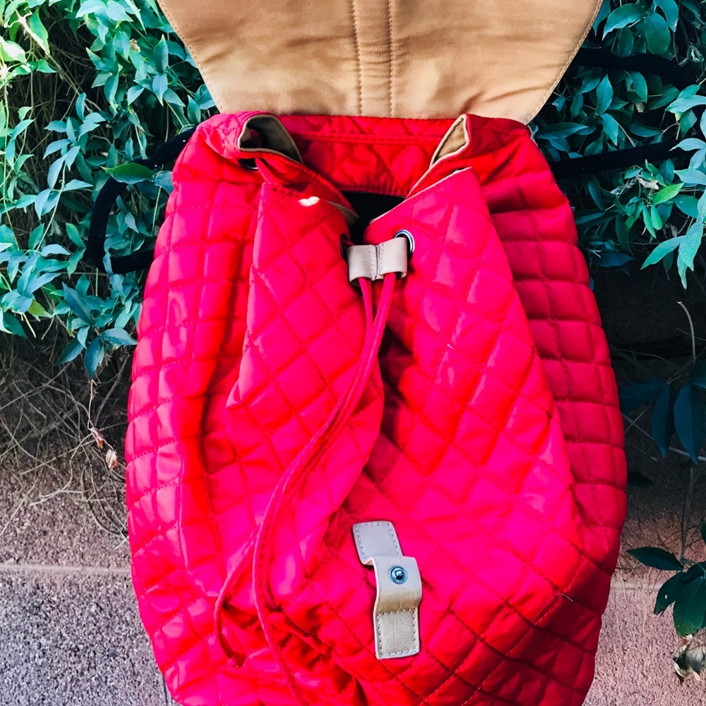 Red backpack/purse - Picture 3 of 6